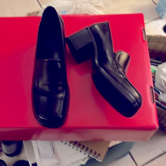 Black Walking Co. Block heels - Picture 2 of 4